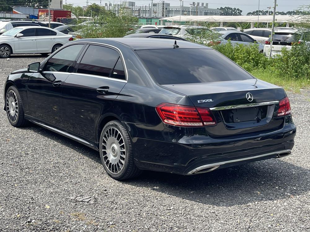Mercedes-Benz Mercedes-Benz E-Class