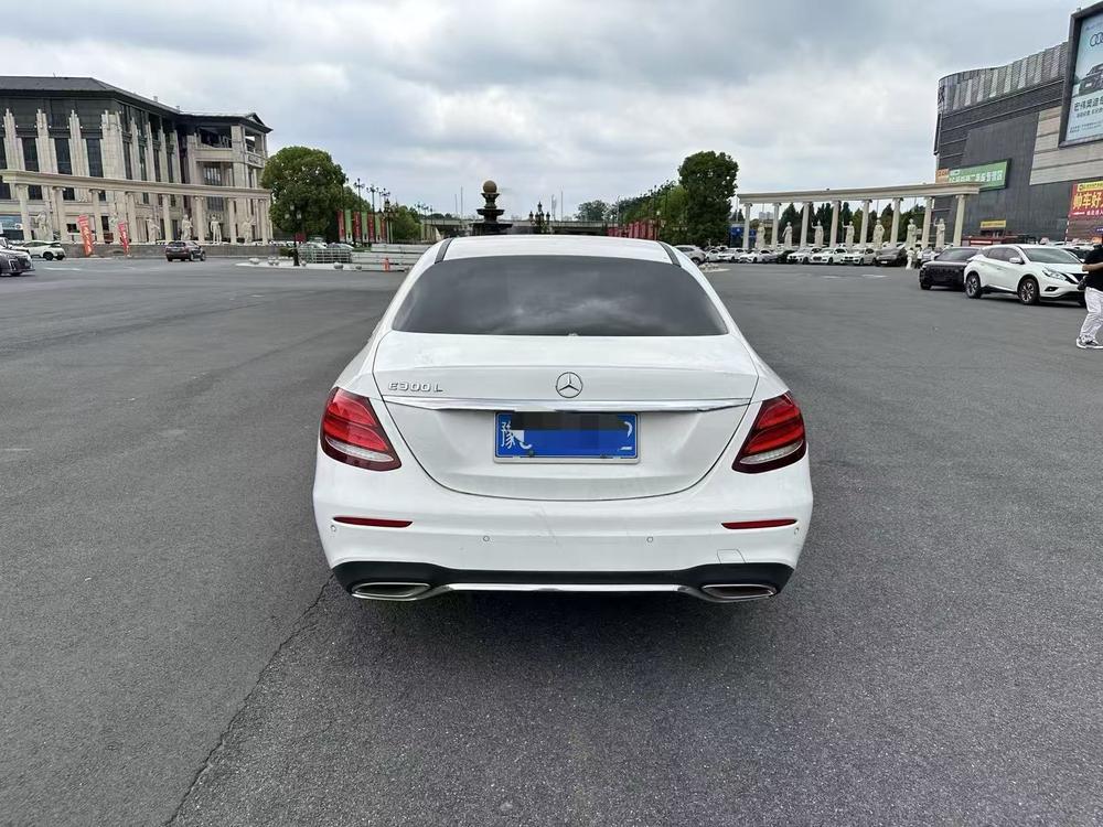 Mercedes-Benz Mercedes-Benz E-Class
