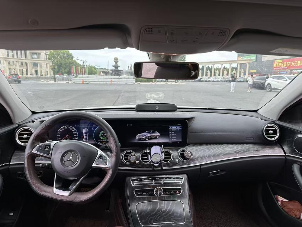 Mercedes-Benz Mercedes-Benz E-Class