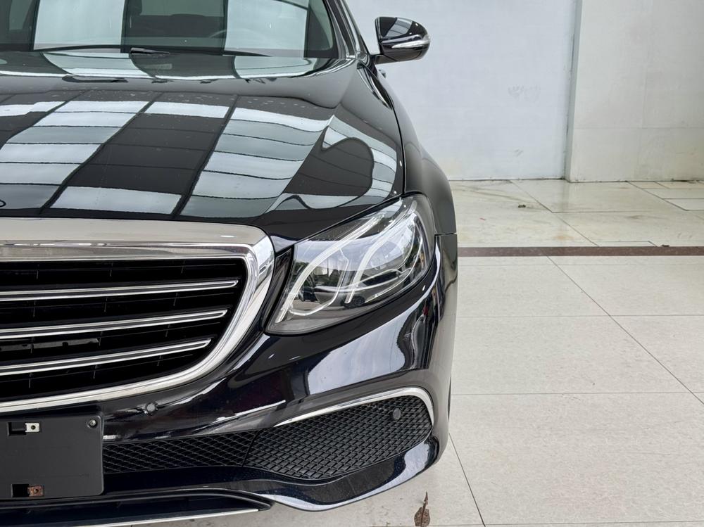 Mercedes-Benz Mercedes-Benz E-Class