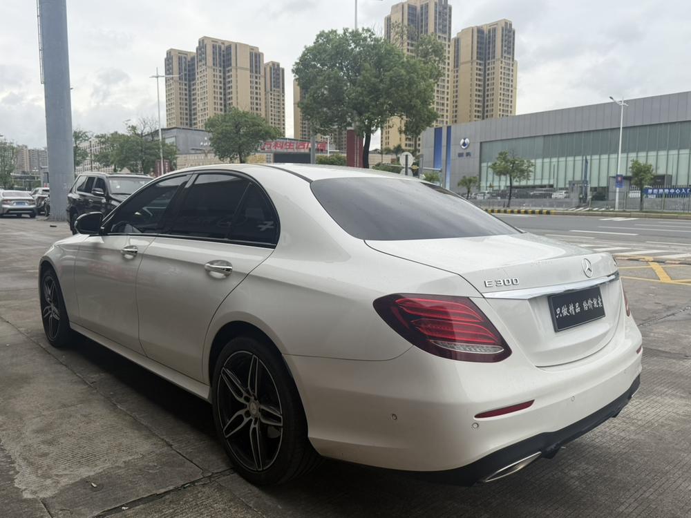 Mercedes-Benz Mercedes-Benz E-Class