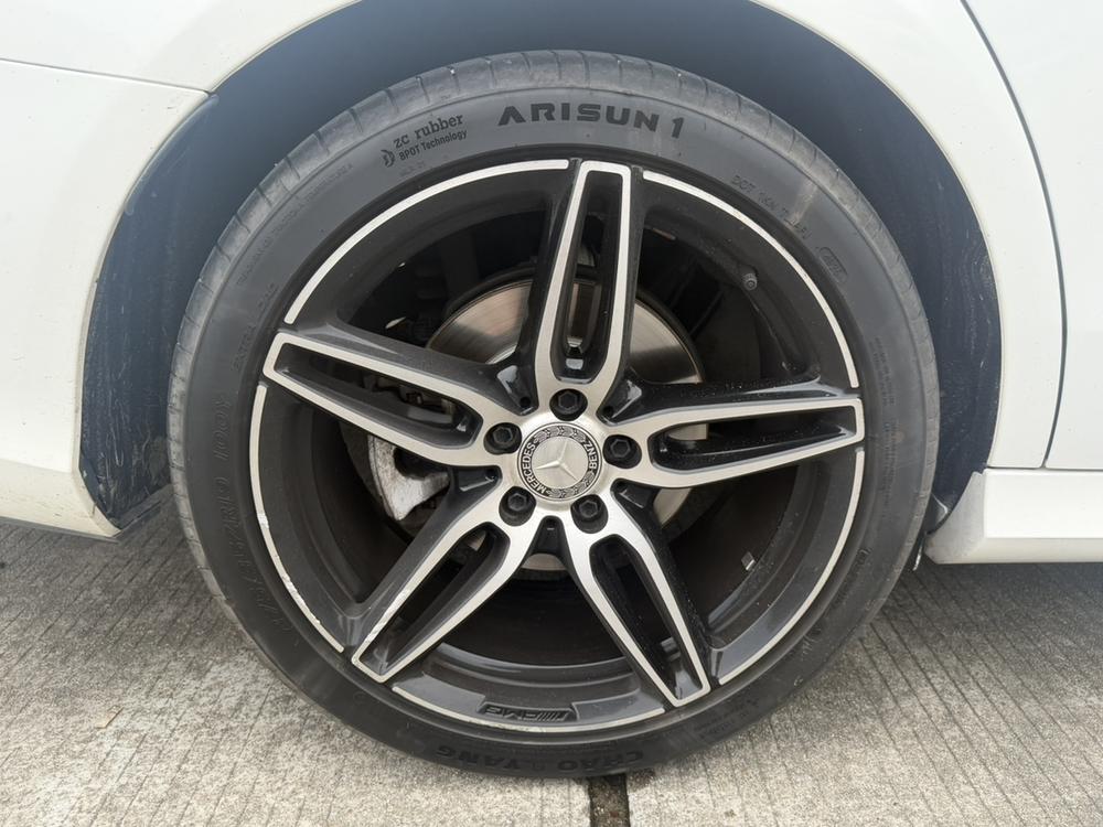 Mercedes-Benz Mercedes-Benz E-Class