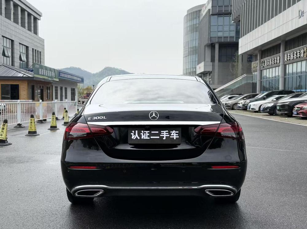 Mercedes-Benz Mercedes-Benz E-Class