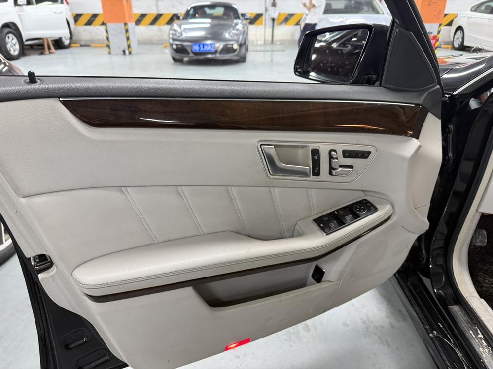 Mercedes-Benz Mercedes-Benz E-Class
