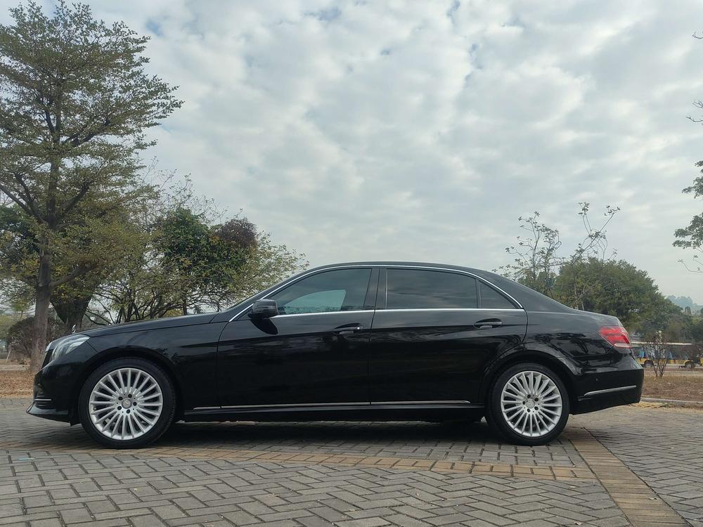 Mercedes-Benz Mercedes-Benz E-Class
