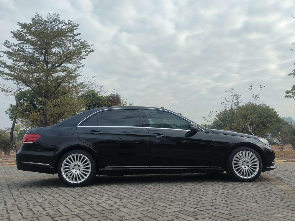Mercedes-Benz Mercedes-Benz E-Class