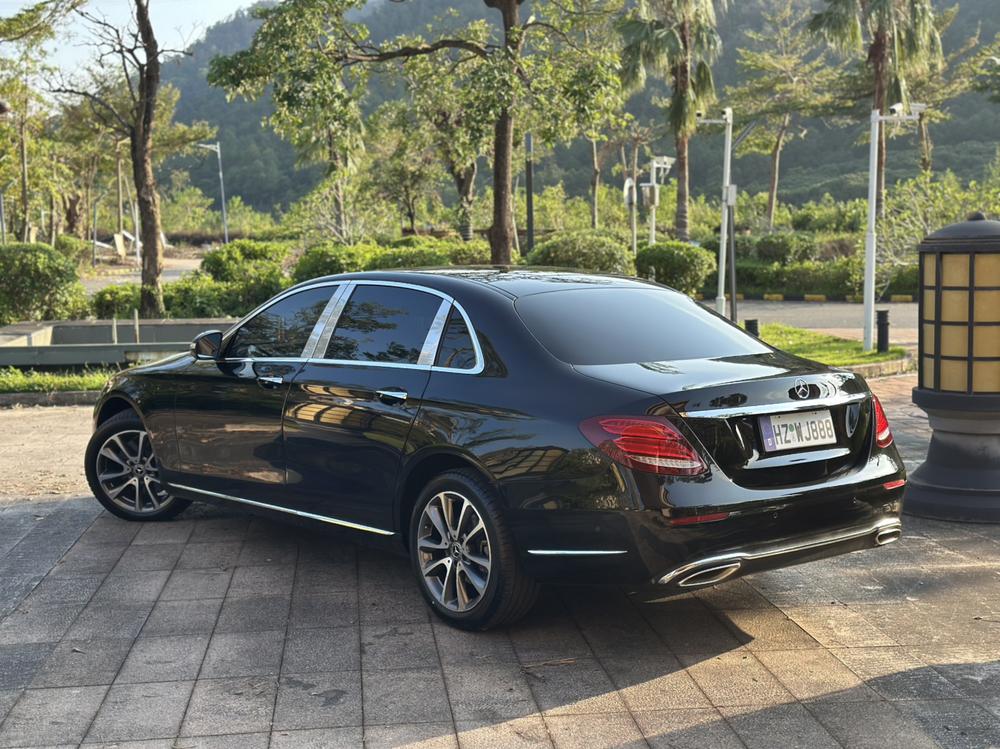 Mercedes-Benz Mercedes-Benz E-Class