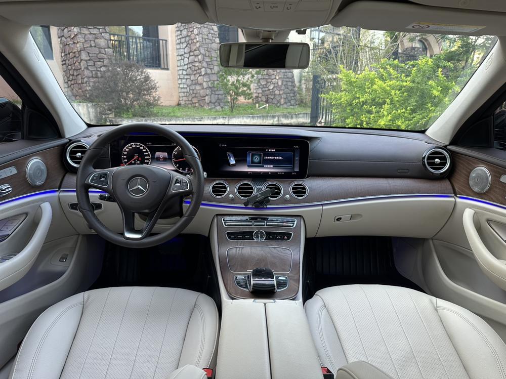 Mercedes-Benz Mercedes-Benz E-Class