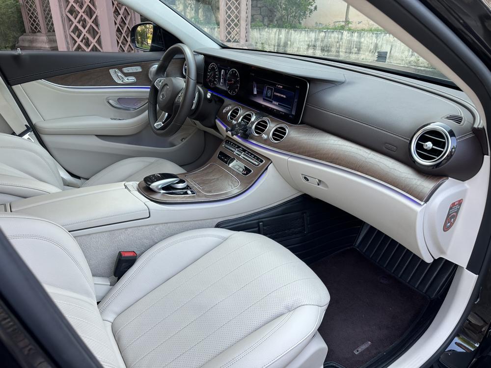 Mercedes-Benz Mercedes-Benz E-Class
