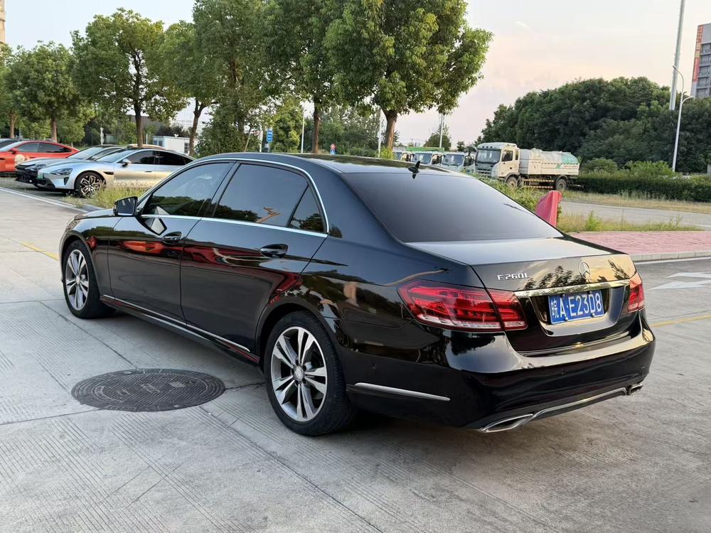 Mercedes-Benz Mercedes-Benz E-Class