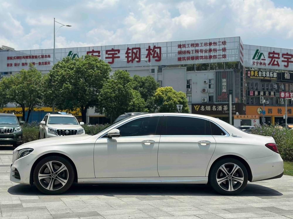 Mercedes-Benz Mercedes-Benz E-Class