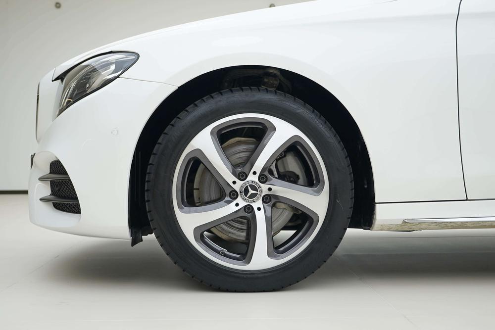Mercedes-Benz Mercedes-Benz E-Class