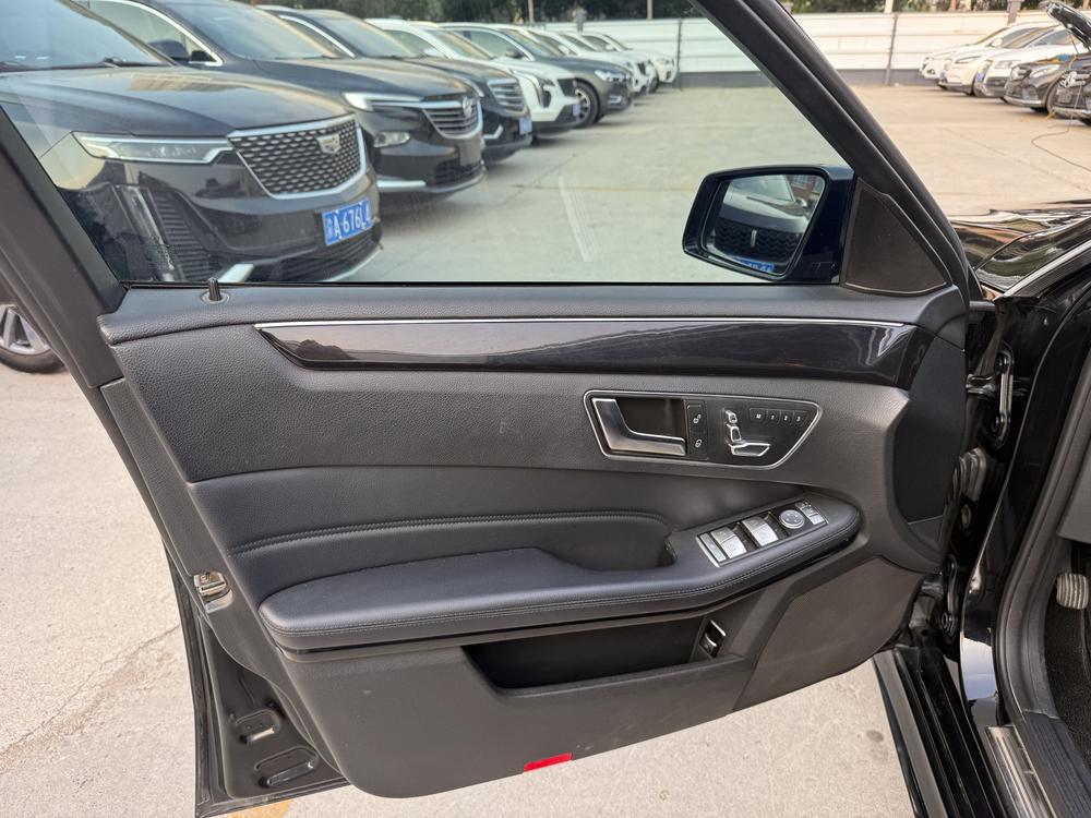 Mercedes-Benz Mercedes-Benz E-Class