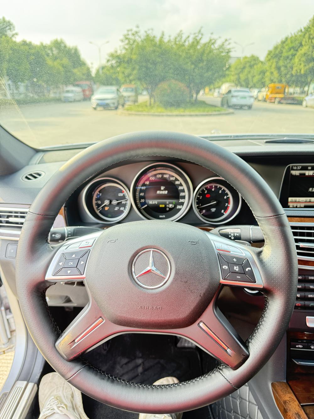 Mercedes-Benz Mercedes-Benz E-Class