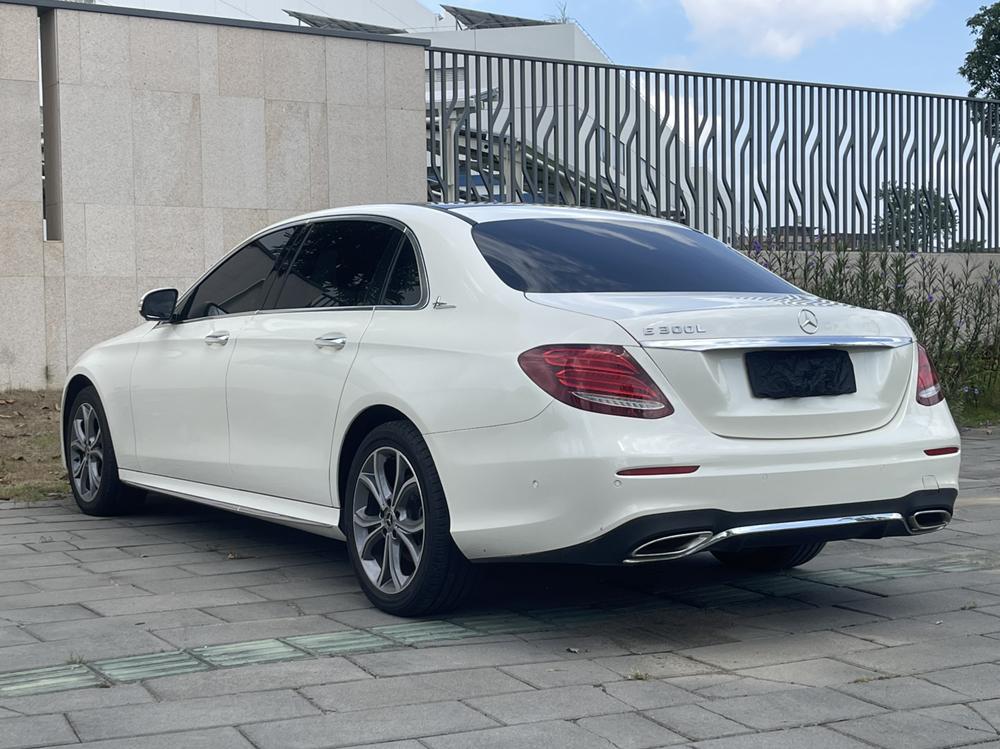 Mercedes-Benz Mercedes-Benz E-Class