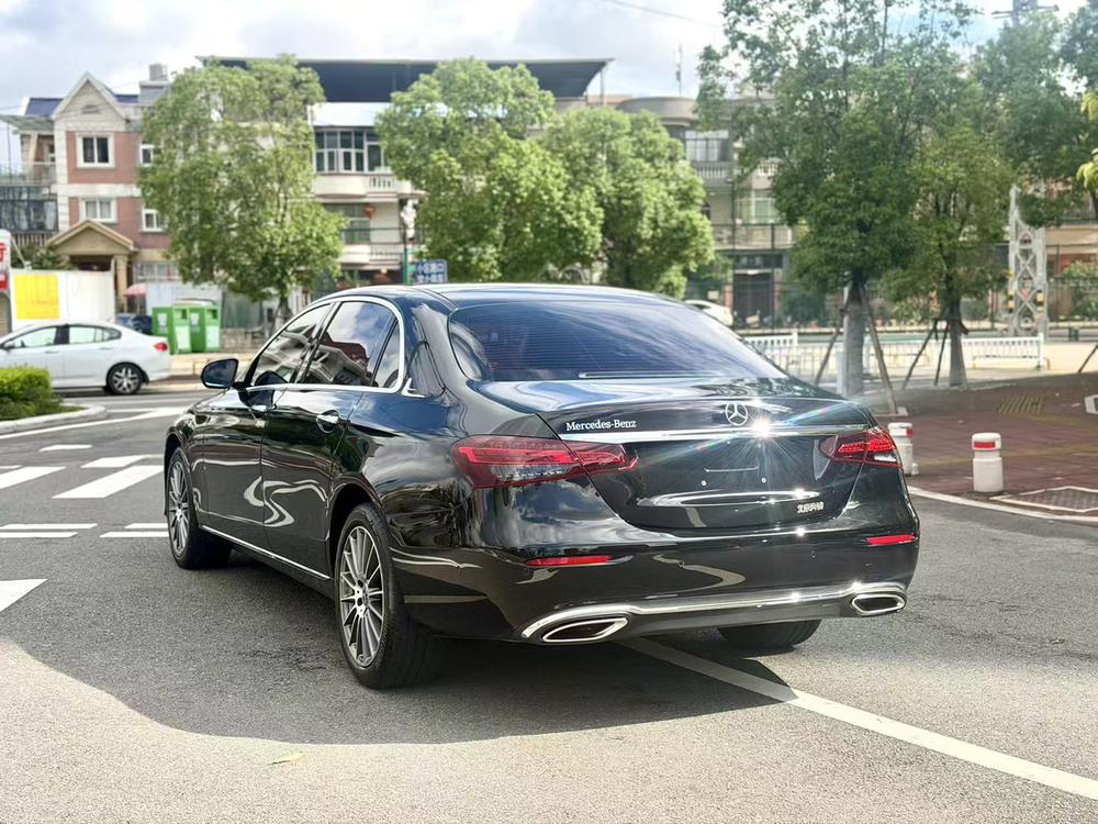 Mercedes-Benz Mercedes-Benz E-Class