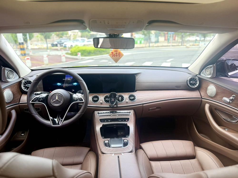Mercedes-Benz Mercedes-Benz E-Class