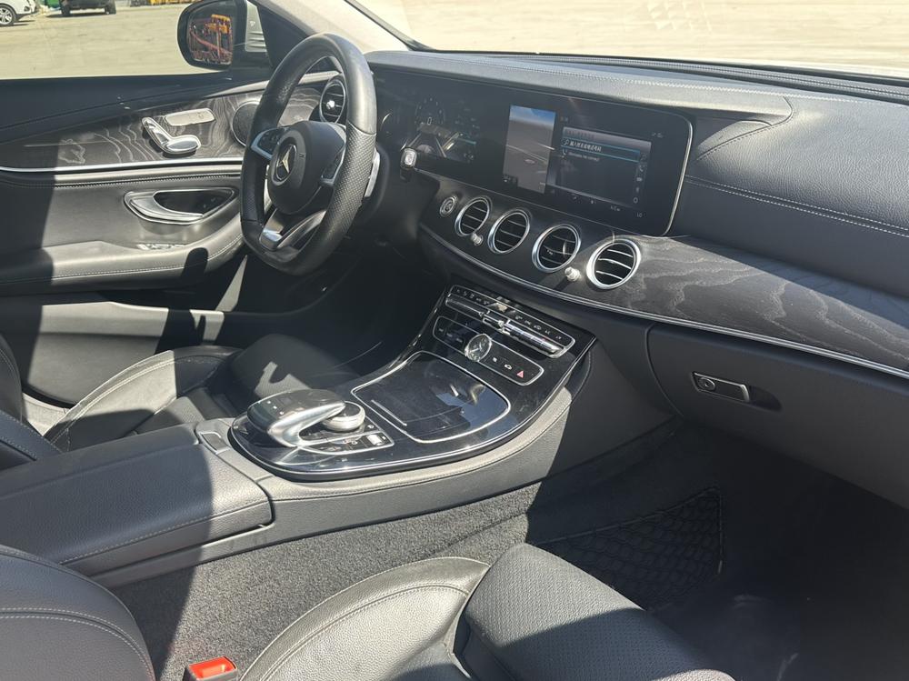Mercedes-Benz Mercedes-Benz E-Class