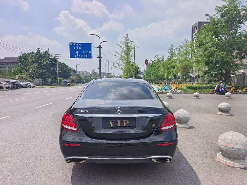 Mercedes-Benz Mercedes-Benz E-Class