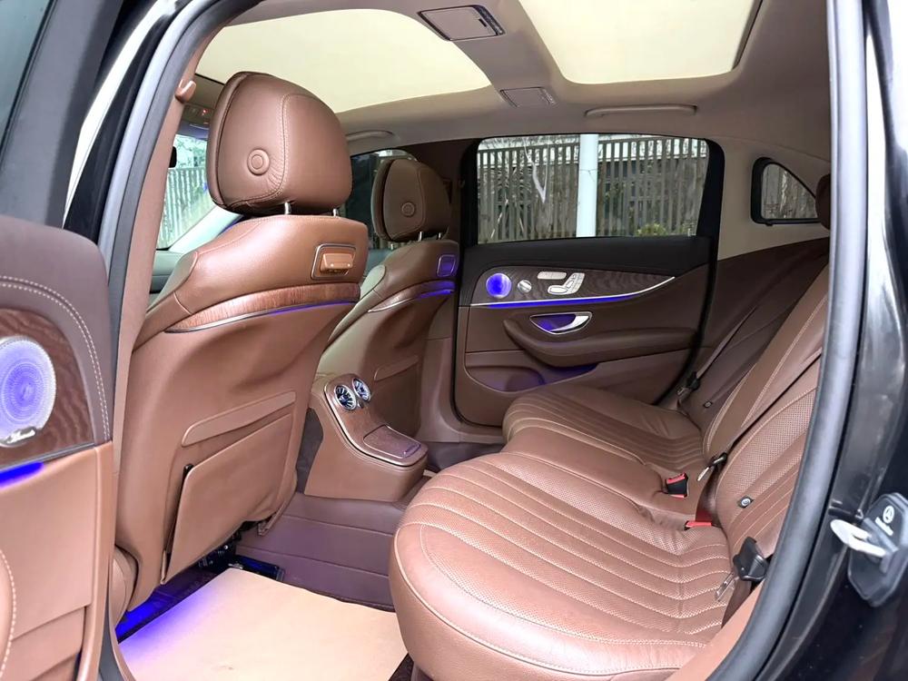 Mercedes-Benz Mercedes-Benz E-Class
