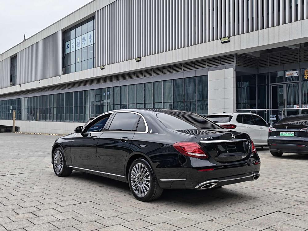 Mercedes-Benz Mercedes-Benz E-Class