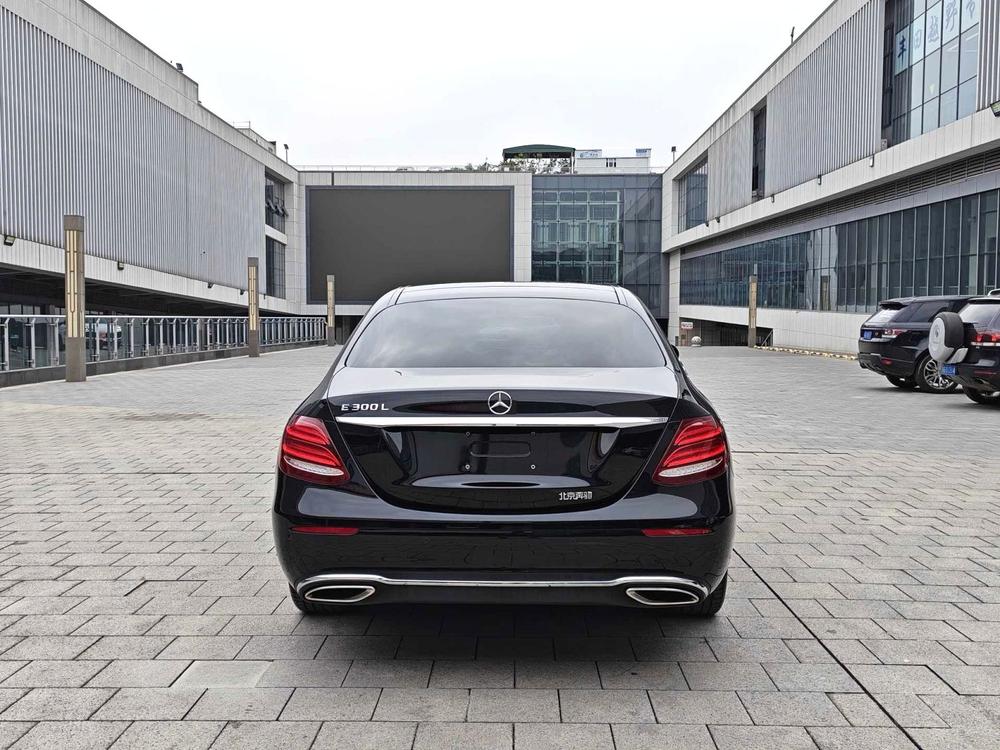 Mercedes-Benz Mercedes-Benz E-Class