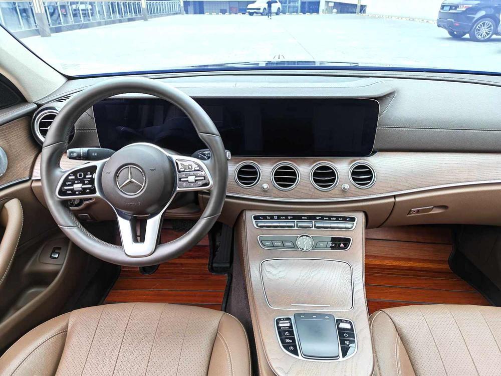 Mercedes-Benz Mercedes-Benz E-Class