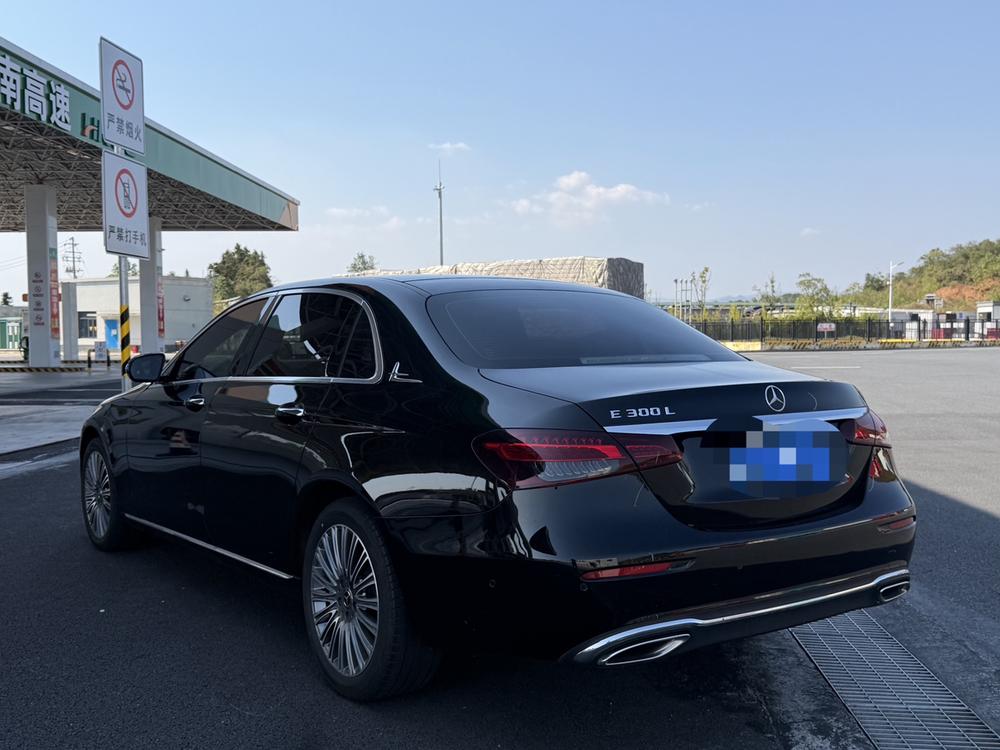 Mercedes-Benz Mercedes-Benz E-Class
