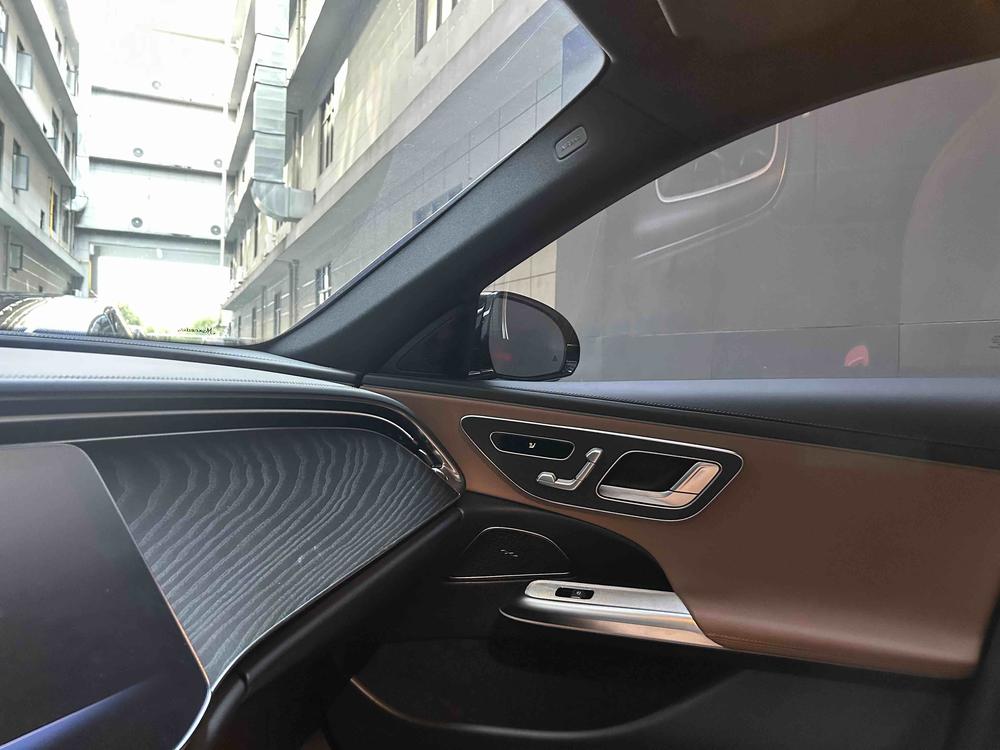 Mercedes-Benz Mercedes-Benz E-Class