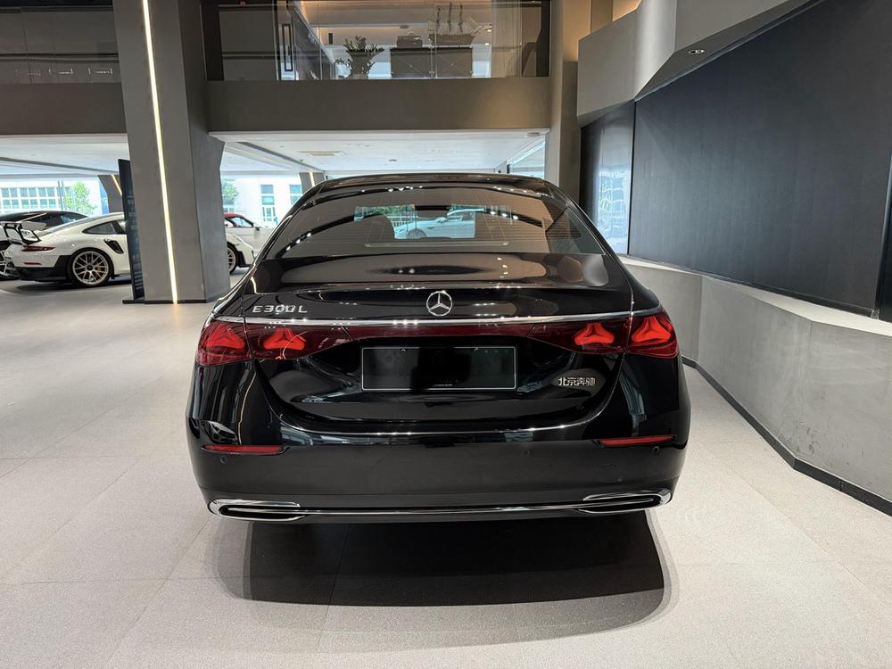 Mercedes-Benz Mercedes-Benz E-Class