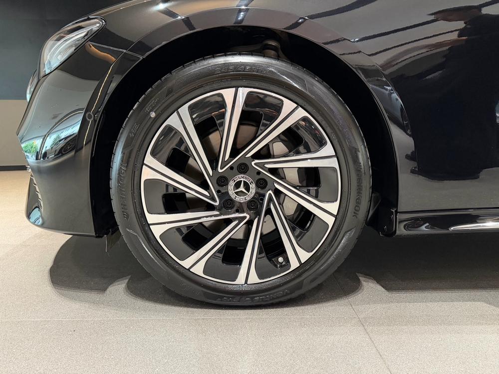Mercedes-Benz Mercedes-Benz E-Class