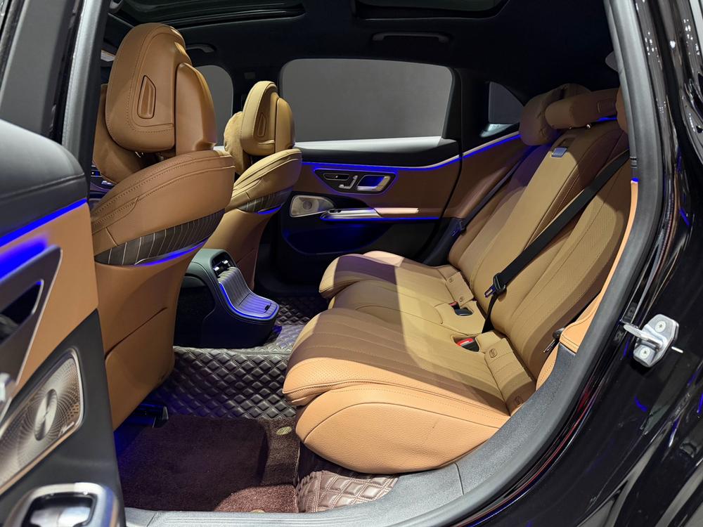 Mercedes-Benz Mercedes-Benz E-Class