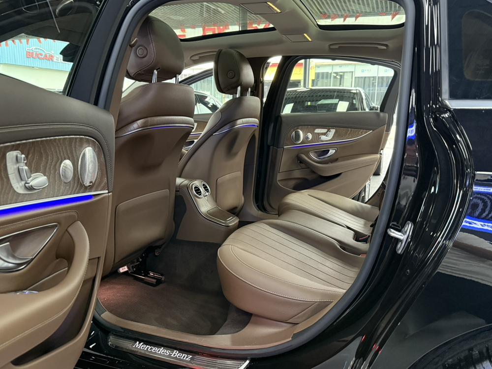 Mercedes-Benz Mercedes-Benz E-Class