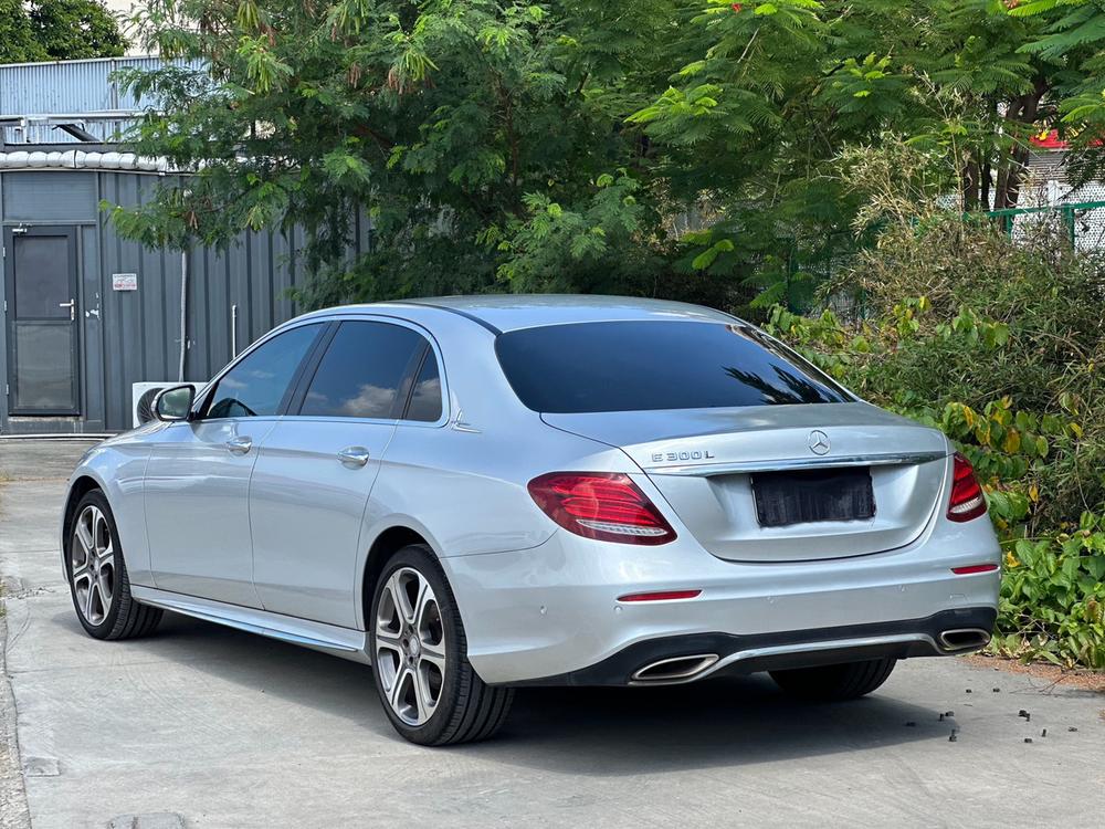 Mercedes-Benz Mercedes-Benz E-Class