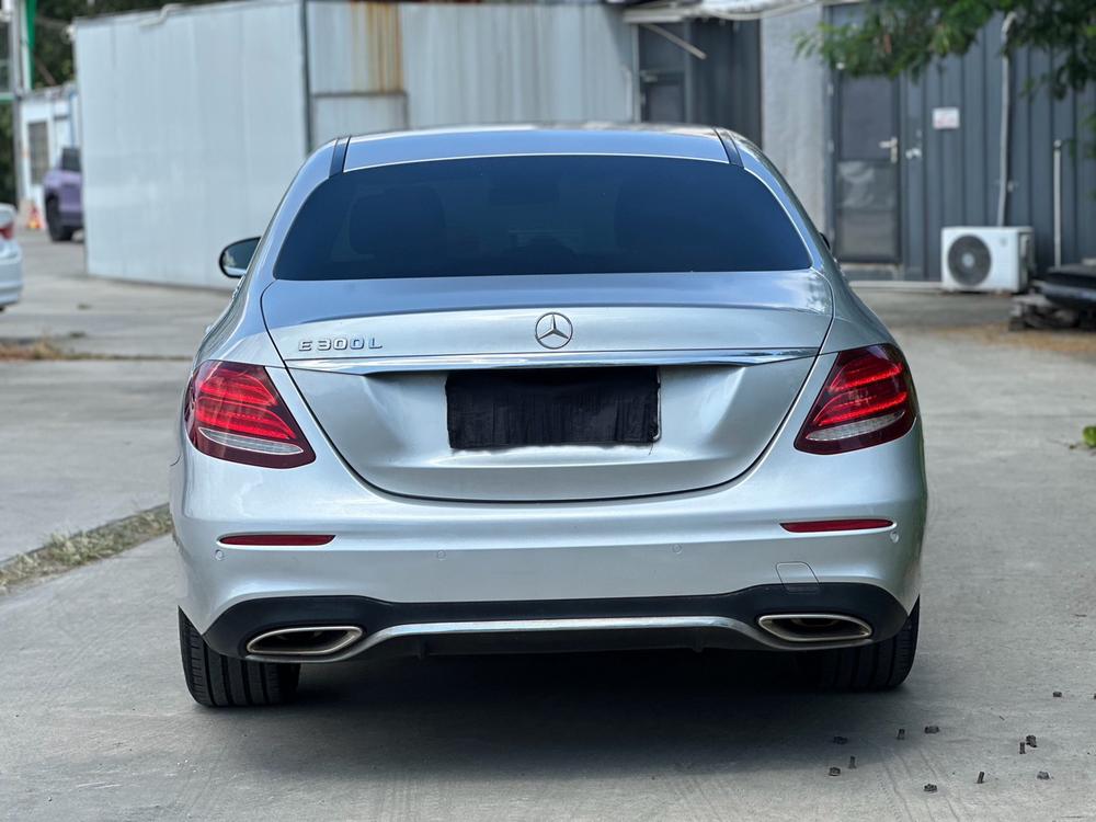 Mercedes-Benz Mercedes-Benz E-Class