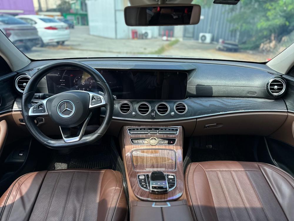 Mercedes-Benz Mercedes-Benz E-Class