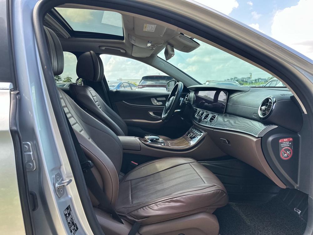Mercedes-Benz Mercedes-Benz E-Class