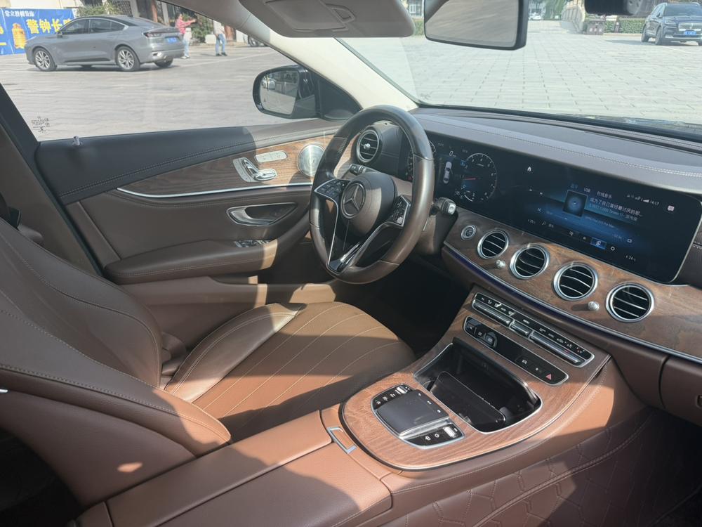 Mercedes-Benz Mercedes-Benz E-Class