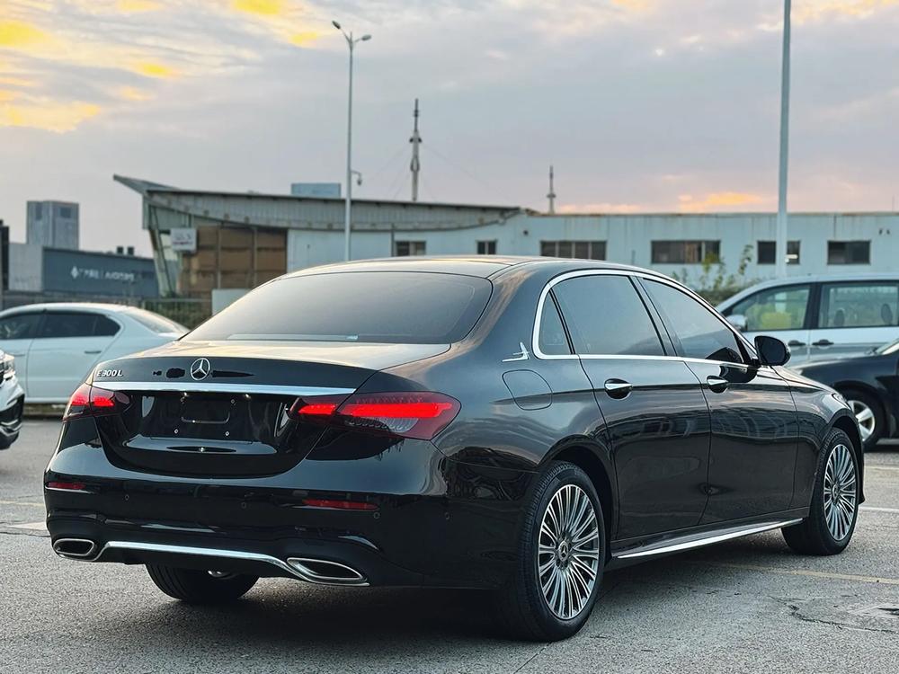 Mercedes-Benz Mercedes-Benz E-Class