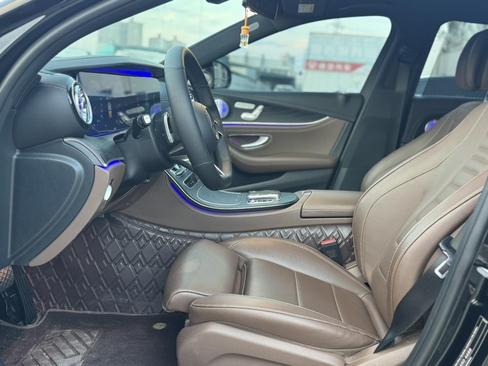 Mercedes-Benz Mercedes-Benz E-Class