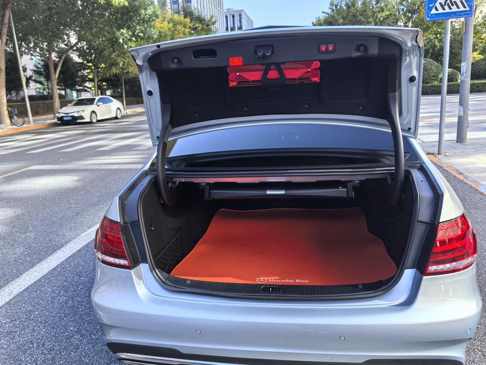 Mercedes-Benz Mercedes-Benz E-Class