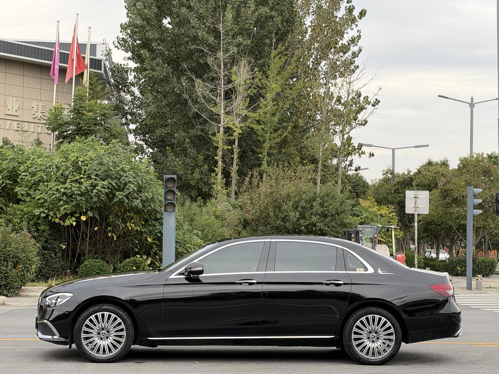 Mercedes-Benz Mercedes-Benz E-Class