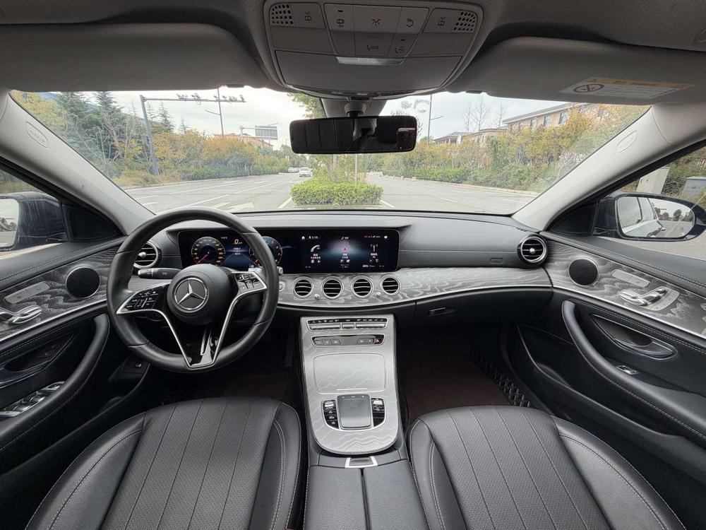 Mercedes-Benz Mercedes-Benz E-Class