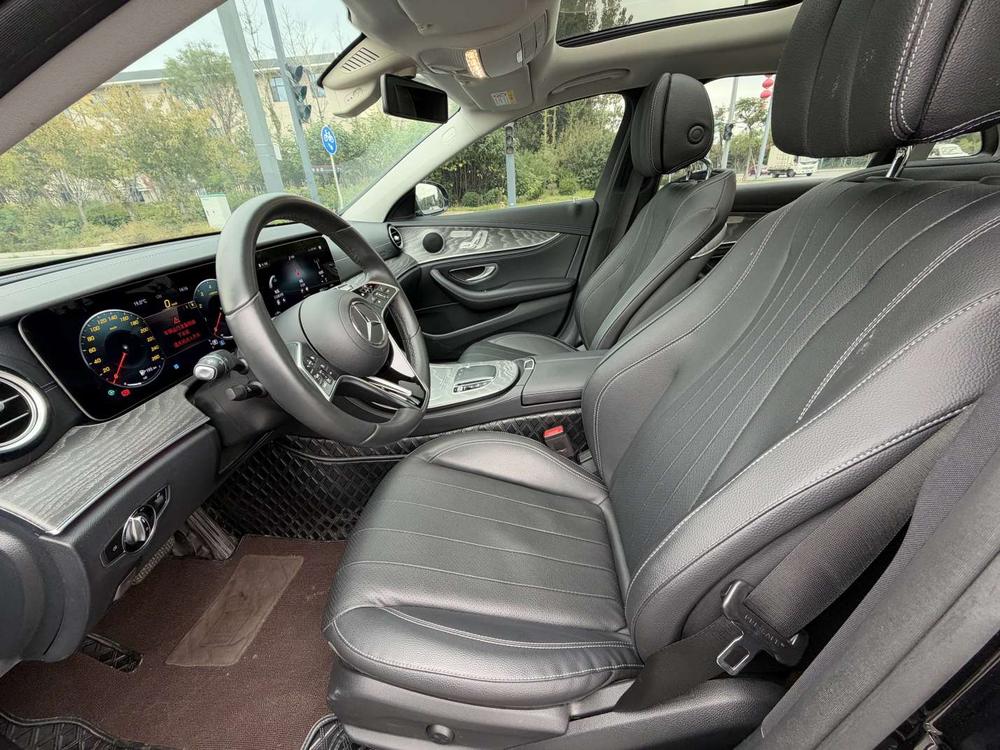 Mercedes-Benz Mercedes-Benz E-Class