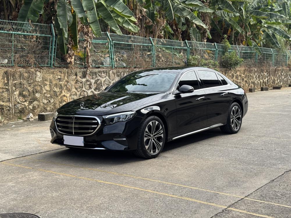 Mercedes-Benz Mercedes-Benz E-Class