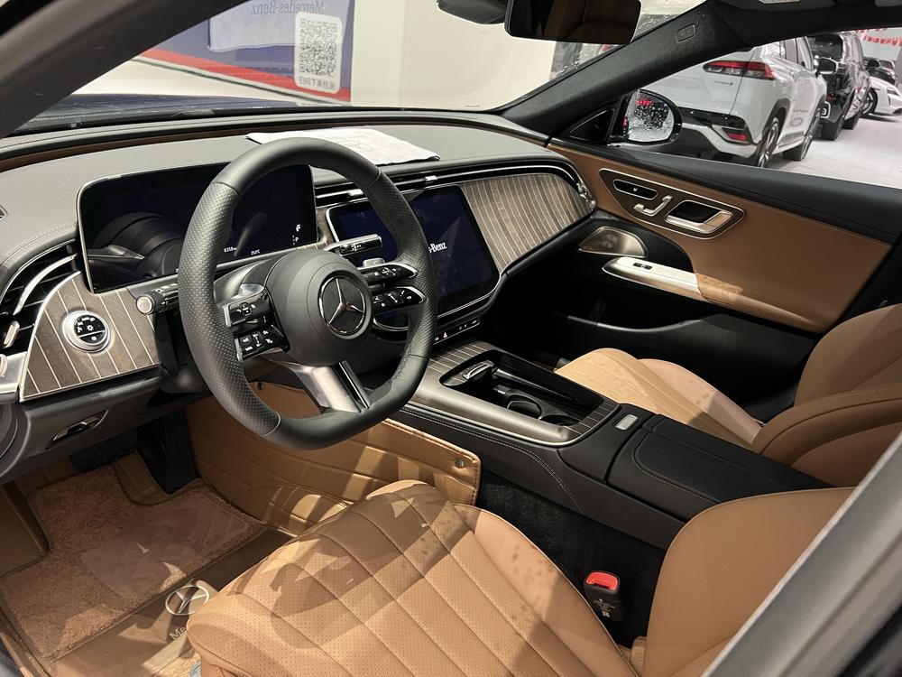 Mercedes-Benz Mercedes-Benz E-Class