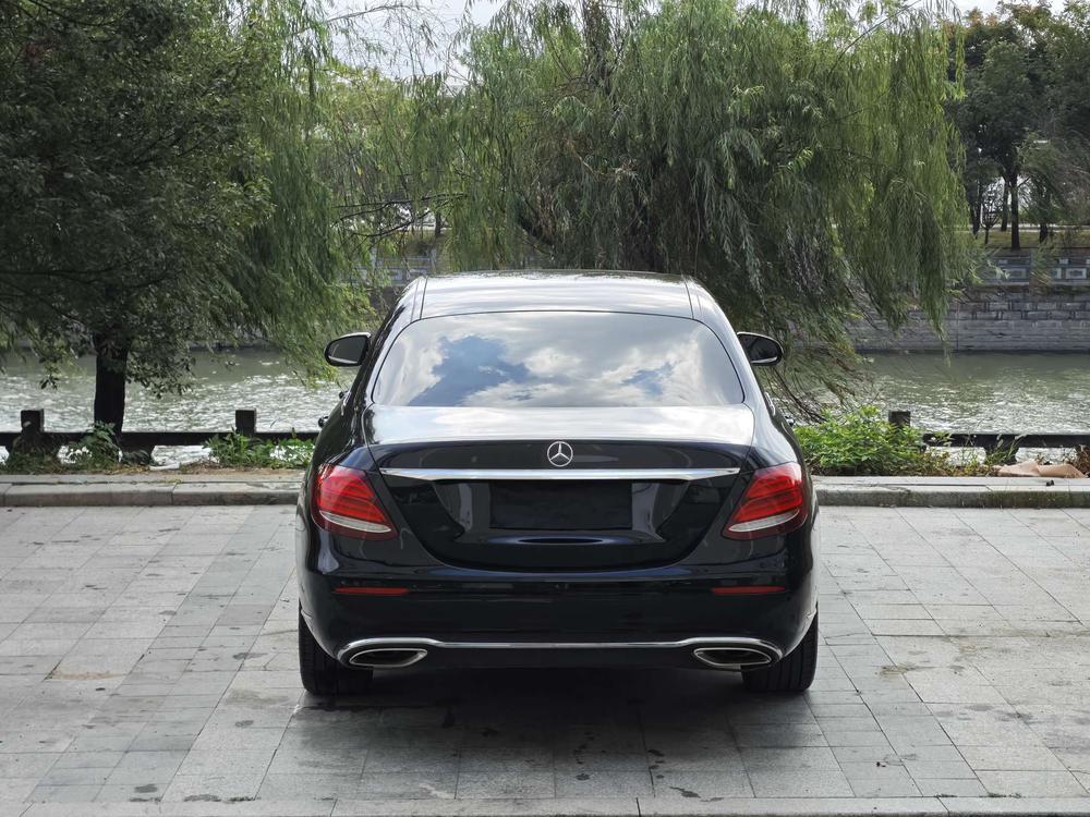 Mercedes-Benz Mercedes-Benz E-Class