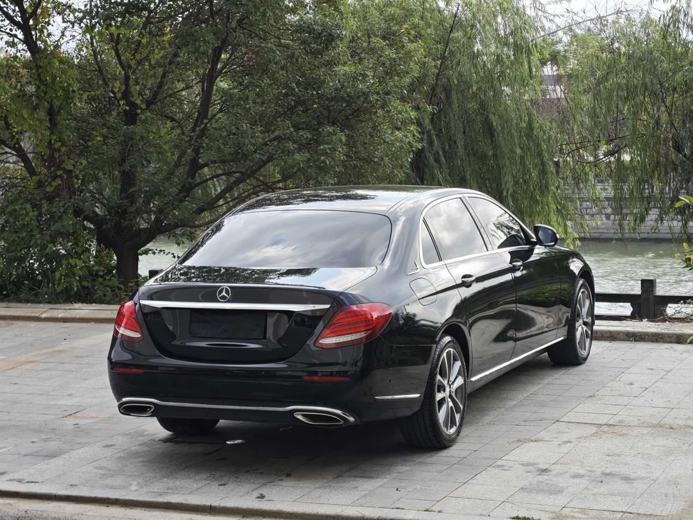 Mercedes-Benz Mercedes-Benz E-Class