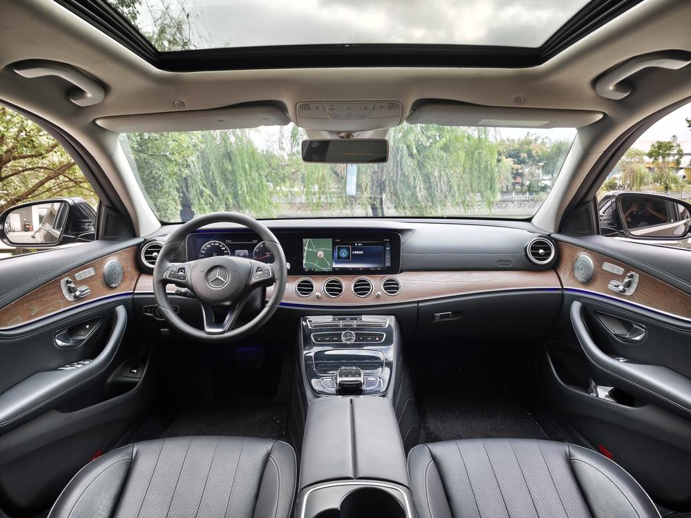 Mercedes-Benz Mercedes-Benz E-Class