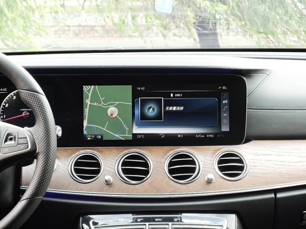 Mercedes-Benz Mercedes-Benz E-Class